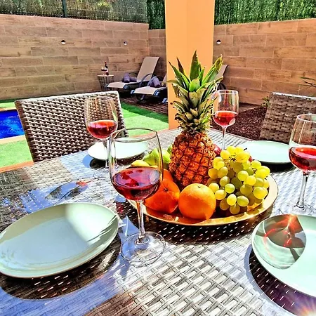 Ferienhaus Casa Taramar - - Max 8 Personen - Pool - Meerblick - Strandnah Holiday home *