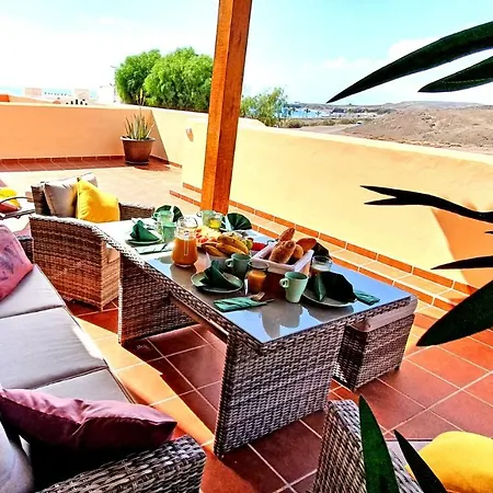 Ferienhaus Casa Taramar - - Max 8 Personen - Pool - Meerblick - Strandnah Holiday home Tarajalejo